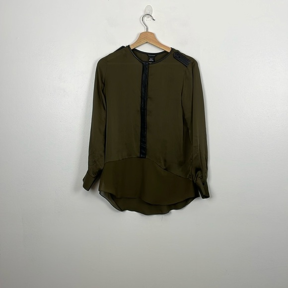 Club Monaco Womens XS Lamb Leather Trim Silk Popover Long Sleeve 1/2 Button Top - Picture 1 of 8